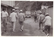 1975년 철암 : 피내골삼거리/경원당약국/건널목 ~ 철암역광장 ~ 남동 - 철암사진과 기록 - 철암도서관 | 이웃과 인정이 있는 철암세상 1975년 철암... 