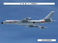 오키나와에 나타난 중국 H-6의 새 미사일 - 항공전 - When Computers Went To Sea 오키나와에 나타난 중국 H-6의 새 미사일