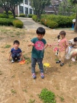 ♥ 사랑반 5월 5주 ♥ 실외활동 - 비눗방울 놀이 사진 - 사랑반 교육 - 인천노틀담유치원 ♥ 사랑반 5월 5주 ♥ 실외활동 - 비눗방울 놀이 사진