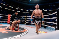 오늘도 BKFC에서 멋진 복싱 테크닉을 보인 선수 - 기타스포츠 게시판 - I Love NBA 오늘도 BKFC에서 멋진 복싱 테크닉을 보인 선수