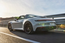 포르쉐 911 타르가 4 GTS - 엽기사진실 - 이종격투기 포르쉐 911 타르가 4 GTS