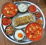 가장 한국적인 한끼 밥상 - 엽기사진실 - 이종격투기 가장 한국적인 한끼 밥상