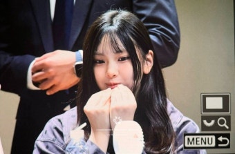 오늘 뉴진스 완전체 팬 싸인회 - 엽기사진실 - 이종격투기 오늘 뉴진스 완전체 팬 싸인회