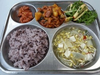 급식에 나온 오리불고기 특징 - 악플달면 쩌리쩌려버려 - ＊여성시대＊ 차분한 20대들의 알흠다운 공간 급식에 나온 오리불고기 특징