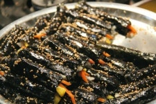의외로 마약김밥에 안들어가는 재료.jpg - 악플달면 쩌리쩌려버려... 차분한 20대들의 알흠다운 공간 의외로 마약김밥에 안들어가는 재료.jpg