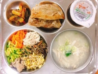 급식때 비빔밥과 함께 나오는 국 조합 - 악플달면 쩌리쩌려버려 - ＊여성시대＊ 차분한 20대들의 알흠다운 공간 급식때 비빔밥과 함께 나오는 국... 