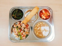 더쿠 - 단체급식 피자 춘권 jpg