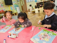 🎉4월1주 미술활동(내얼굴 꽃을 꾸며요)🎉 - 푸른하늘반이야기 - 향촌하늘숲어린이집 🎉4월1주 미술활동(내얼굴 꽃을 꾸며요)🎉