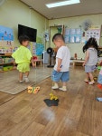 7월2주 미술활동(나비 꾸미기) - 푸른하늘반이야기 - 향촌하늘숲어린이집 7월2주 미술활동(나비 꾸미기)