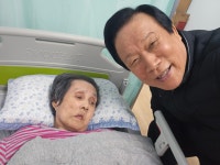 다른 요양원과 완전히 다른 것은 바로 이것입니다!!! - 효벤트 요양원 - 박진하 효벤트가 다른 요양원과 완전히 다른 것은 바로 이것입니다!!!