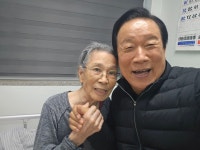 다른 요양원과 완전히 다른 것은 바로 이것입니다!!! - 효벤트 요양원 - 박진하 효벤트가 다른 요양원과 완전히 다른 것은 바로 이것입니다!!!