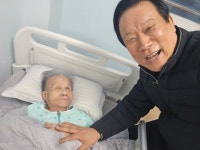 다른 요양원과 완전히 다른 것은 바로 이것입니다!!! - 효벤트 요양원 - 박진하 효벤트가 다른 요양원과 완전히 다른 것은 바로 이것입니다!!!