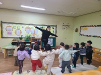 언제나 즐거운 은방울반 ~2 - 👉은방울반(만2세) - 육영 숲 어린이집 언제나 즐거운 은방울반 ~2