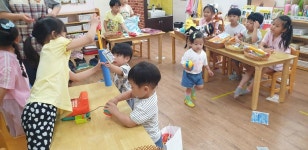 소리를 찾아서... - 👉양지꽃반 2반 (만1세) - 육영 숲 어린이집 소리를 찾아서...