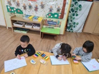 사랑스런 은방울♡ - 👉은방울반(만2세) - 육영 숲 어린이집 사랑스런 은방울♡