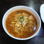 아랫집에서 떡국 냄새 오져서 생각난 떡라면.....jpg - 웃긴자료... - 도탁스 (DOTAX) 아랫집에서 떡국 냄새 오져서 생각난 떡라면.....jpg