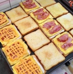 이삭토스트 17주년 기념 신메뉴 딥치즈 베이컨 - 웃긴자료 ‥‥‥‥‥、 - 도탁스 (DOTAX) 이삭토스트 17주년 기념 신메뉴 딥치즈 베이컨