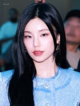 밀라노 패션위크 참가를 위해 출국하는 ITZY 예지.jpgif... - 도탁스 (DOTAX) 밀라노 패션위크 참가를 위해 출국하는 ITZY 예지.jpgif