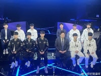 LCK 월즈 참여 4팀 미디어 데이 - LOL 게시판 ‥‥‥、 - 도탁스 (DOTAX) LCK 월즈 참여 4팀 미디어 데이