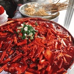 떡볶이 좋아하는 사람들 사이에서 꽤 갈리는것.gif - 웃긴자료... - 도탁스 (DOTAX) 떡볶이 좋아하는 사람들 사이에서 꽤 갈리는것.gif