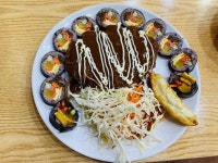 김밥천국 7,000원짜리 스페셜정식 구성....jpg - 악플달면... 차분한 20대들의 알흠다운 공간 김밥천국 7,000원짜리 스페셜정식 구성....jpg