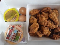 한때 굽네치킨 시키면 서비스로 주던것...jpg - 웃긴자료 ‥‥‥‥‥、 - 도탁스 (DOTAX) 한때 굽네치킨 시키면 서비스로 주던것...jpg