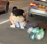 [폭행장면주의] 며칠 전 난리났었던 신림동 택시기사 폭행사건(Feat.... 난리났었던 신림동 택시기사 폭행사건(Feat. ㅈ호빗 문신 돼지국밥... 