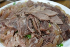 소고기 수육 vs 돼지고기 수육....jpg - 웃긴자료 ‥‥‥‥‥、 - 도탁스 (DOTAX) 소고기 수육 vs 돼지고기 수육....jpg