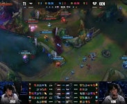 더쿠 - [T1 vs GEN] 레드에서 페이즈를 물어내며 한타를 대승하는 티원