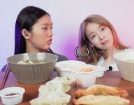 사진 찍는데 센터에 있었다고 혼난 오마이걸 승희.jpg - 웃긴자료... - 도탁스 (DOTAX) 사진 찍는데 센터에 있었다고 혼난 오마이걸 승희.jpg
