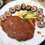 김밥천국 7,000원짜리 스페셜정식 구성....jpg - 악플달면... 차분한 20대들의 알흠다운 공간 김밥천국 7,000원짜리 스페셜정식 구성....jpg