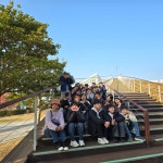 🌱금명 사회봉사단과 함께하는 자연과 함께 걷는 배움 활동에... 사회봉사단과 함께하는 자연과 함께 걷는 배움 활동에 다녀왔습니다 ! - 2