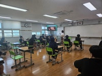 07.09. 경북중부중학교 생명존중교육 사업 활동 - 상담실포토 - 영주소백가정상담센터 2025.07.09. 경북중부중학교 생명존중교육 사업 활동