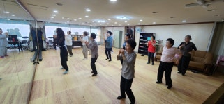 가자! 도서관으로~ 신나는 실버체조 - 첫날 - ...........불서사랑 도서관 - 인천불교회관 가자! 도서관으로~ 신나는 실버체조 - 첫날