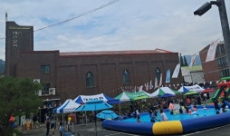 2025 대민워터파크 - ---▶ 대민워터파크 - 대민교회카페 김해대로 2491번길(삼정동) 055-337.1009 2025 대민워터파크