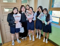 연이 중학교졸업시진 - 사진방 - 유기농 단감농장 연이 중학교졸업시진
