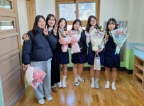 연이 중학교졸업시진 - 사진방 - 유기농 단감농장 연이 중학교졸업시진