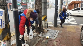 2021년12월15일국토청결봉사 가능역주변 의1동성당주변 추병원주변... 의1동성당주변 추병원주변 구12번종점까지 동네 구석구석 정소 했어요... 