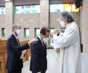 세례식과 첫영성체 거행 - 연수동 성당 앨범 - 연수동 성당 세례식과 첫영성체 거행