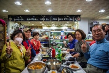 지심도횟집 - 청화사진관 - 소보국민학교26회 지심도횟집