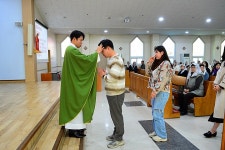예비신자 입교식 - 2025년 본당 주요행사 - 용인삼가동성당 예비신자 입교식