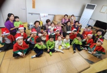지역사회연계로 신평2동경로당 방문 - 2024년 꿈나무 ♥ - 공공형꿈나무어린이집 지역사회연계로 신평2동경로당 방문