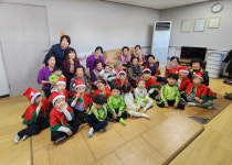 지역사회연계로 신평2동경로당 방문 - 2024년 꿈나무 ♥ - 공공형꿈나무어린이집 지역사회연계로 신평2동경로당 방문