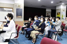 중구문협 13주년 기념식 & 「중구문학」 제12호 출판기념회 - …… 각종행사 후기화보 - 상록수 문화원 인터넷 뉴스 중구문협 13주년 기념식... 