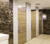 부산 화장실 칸막이 큐비클 시공 상세도 - ★ 제품 종합 게시판 ★ - (주) 신라 스틸판넬 . 신라 기업사 부산 화장실 칸막이 큐비클 시공 상세도