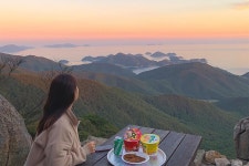 남해 여행의 떠오르는 성지, 뷰 맛집 금산산장 | 1boon 남해 여행의 떠오르는 성지, 뷰 맛집 금산산장