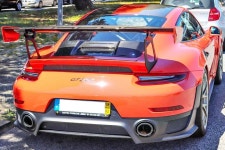 생각보다 평범하게 생겼는데 세상에서 가장 빠르다는 자동차입니다 | 1boon 생각보다 평범하게 생겼는데 세상에서 가장 빠르다는 자동차입니다