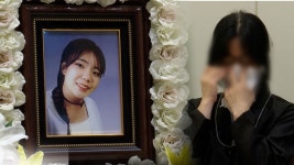 우리 혜빈이 이제 스무 살이에요 국화 대신 흰 장미‥유족의 오열 - kakaoTV 우리 혜빈이 이제 스무 살이에요 국화 대신 흰 장미‥유족의 오열