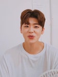 ‘축제 황태자’ 가수 박지현, 축제의 바다에서도 펄떡 펄떡 “하나... 황태자’ 가수 박지현,  축제의 바다에서도 펄떡 펄떡 “하나~도 안... 