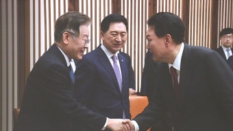 윤 대통령-이재명 '첫 소통'…